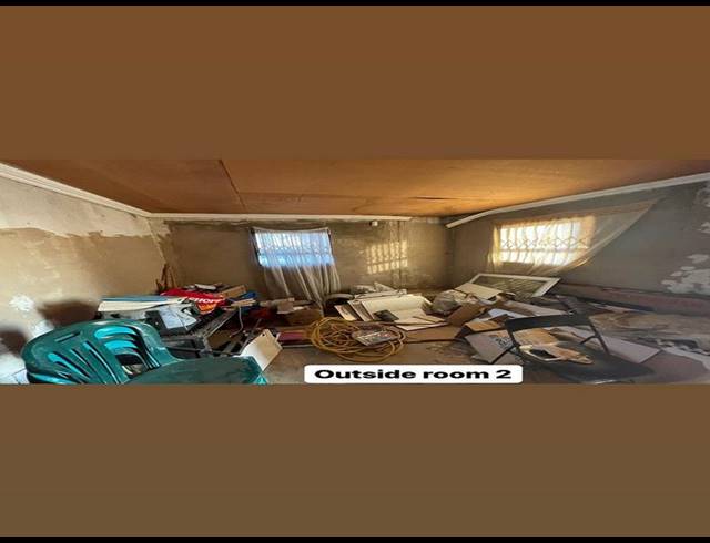 2 BEDROOM HOUSE FOR SALE IN BEVERLY HILLS